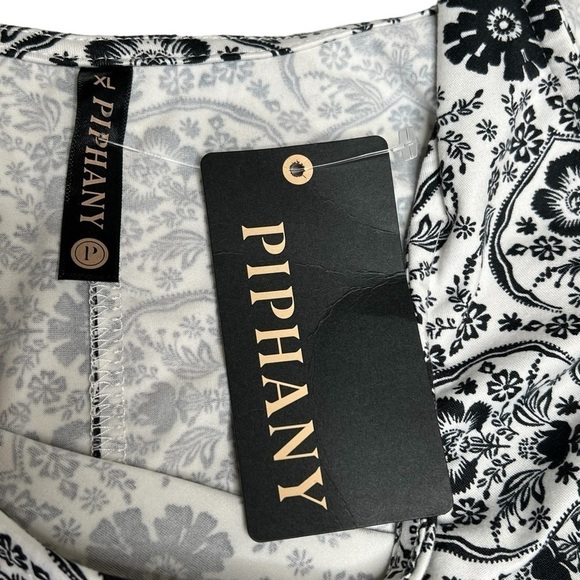 NWT PIPHANY IBIZA Sleeveless Black White Floral Tunic Tank Top Women's Size XL - Picture 10 of 16